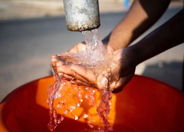 Устройство колодца возле дома решает проблему с его бесперебойным водоснабжением. Но для того, чтобы этот источник ра...